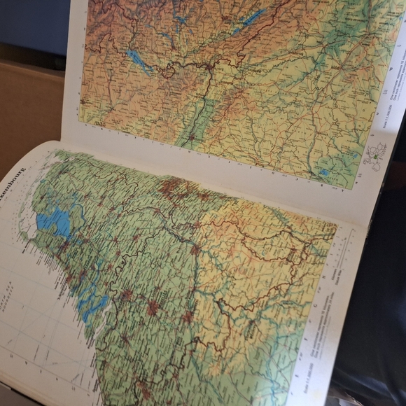 World Atlas Book - Picture 9 of 13